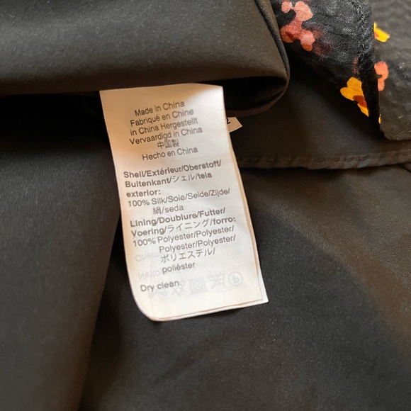 Madewell Silk Black Button-Front Swing Dress in Feline Floral V neck - Picture 4 of 9